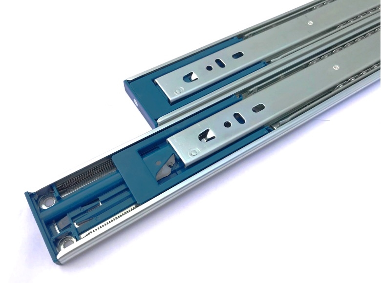 Plnovýsuv kuličkový LEVEL SLIDE 700 mm s tlumením - nosnost 45 kg